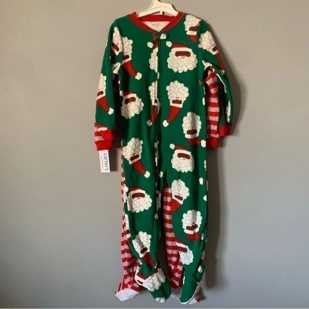 NWT. CARTER’S Santa Footed Pajamas 2Pc